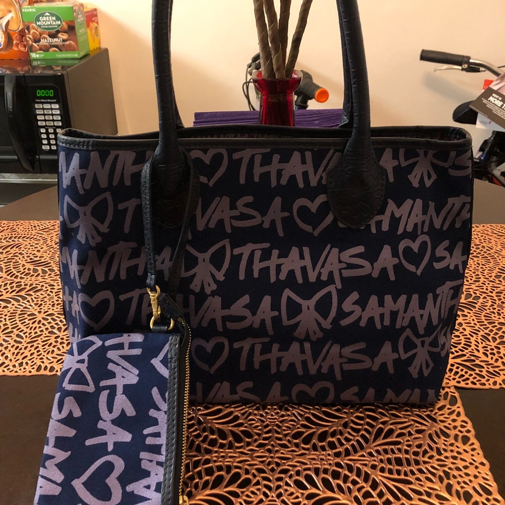 Samantha Thavasa bag